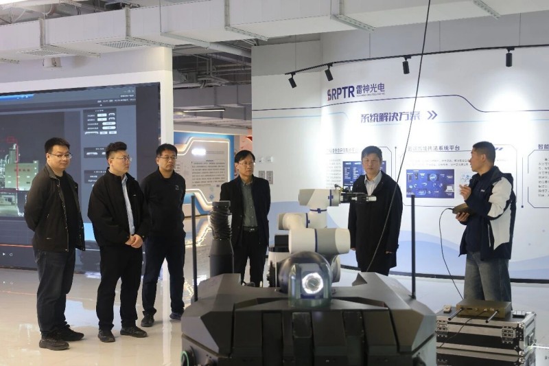 中国科学院金属研究所张士宏研究员一行莅临雷神研究院考察交流