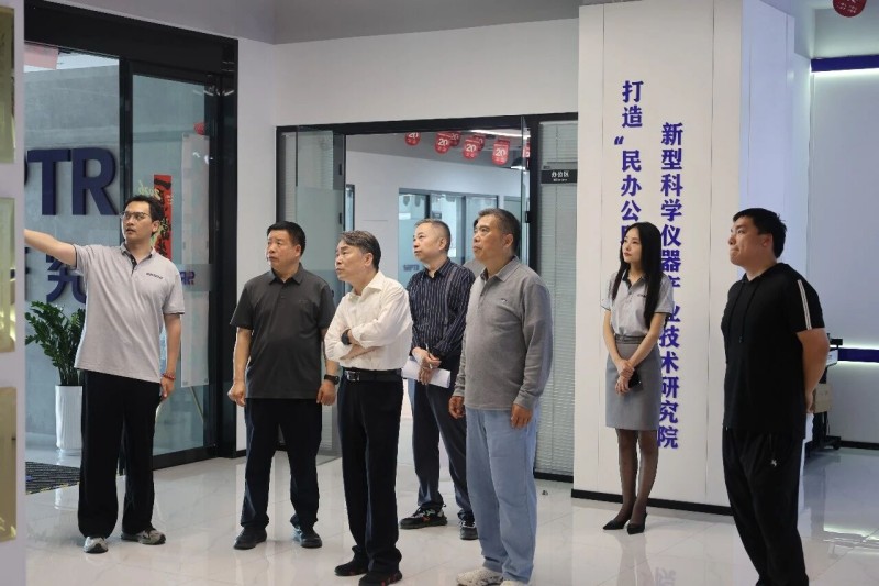 河南省应急管理厅原党委委员、副厅长、一级巡视员孙兆贤一行莅临雷神研究院调研指导