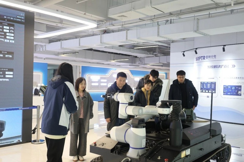 中国科学院安徽光学精密机械研究所副研究员胡迈一行莅临雷神研究院考察交流