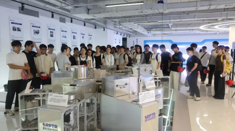 郑州大学材料科学与工程学院师生一行赴雷神研究院开展产学研交流活动