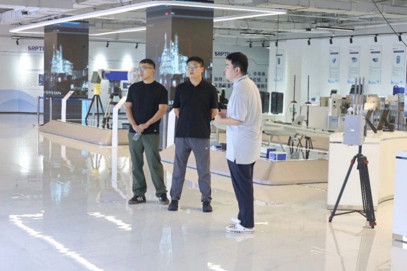 北京历正科技有限责任公司北方大区总监王亚东一行莅临雷神研究院参观交流