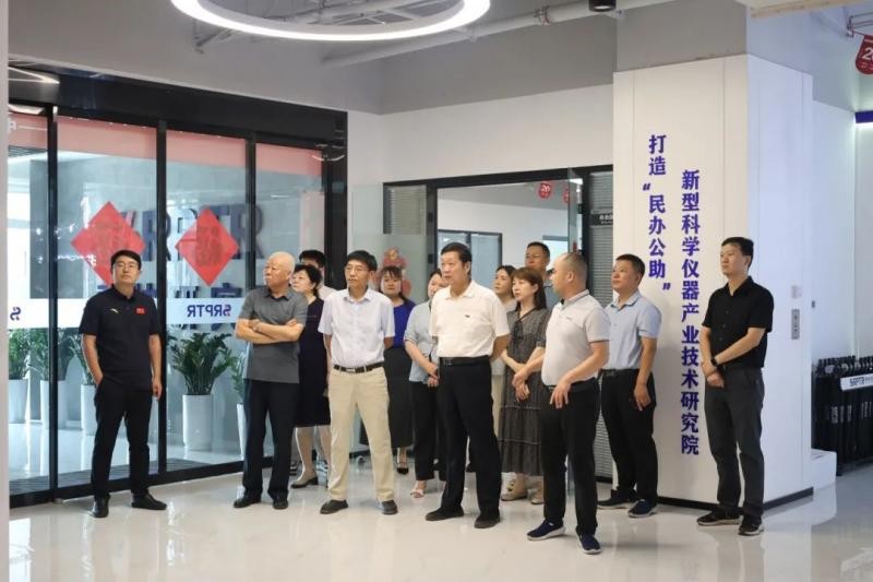 行业信息化高质量发展联席会行业会长一行莅临雷神研究院参观调研