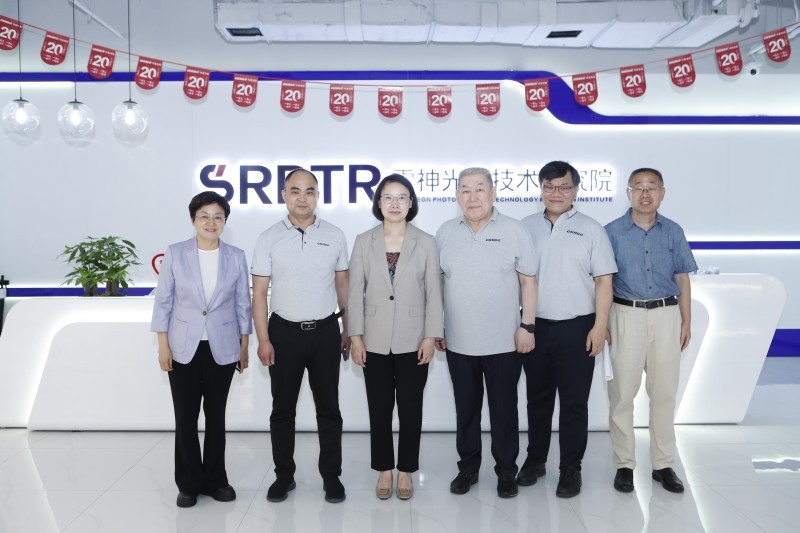 全国人大常委会副秘书长，全国政协常委，农工党中央专职副主席兼秘书长邓蓉玲一行莅临雷神研究院调研指导全国政协常委、农工党中央专职副主席兼秘书长邓蓉玲一行莅临雷神研究院调研指导